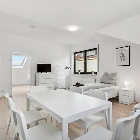 Monteur - Fuer Bis Zu 7 Personen In 61118 - Fb10