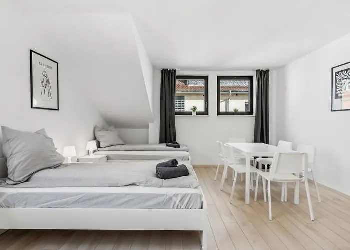 Monteur - Fuer Bis Zu 7 Personen In 61118 - Fb10 Apartman *